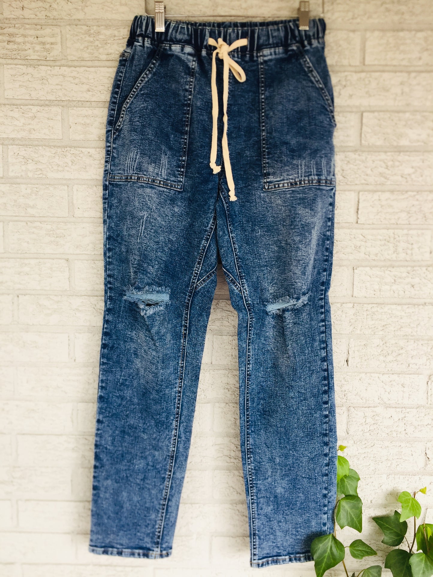 Acid Wash Elastic Jeans